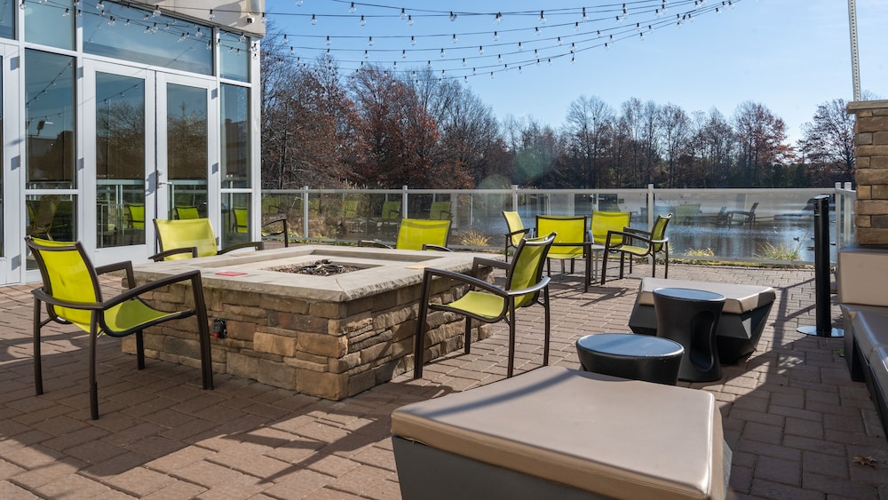 SpringHill Suites by Marriott Woodbridge - photo 39