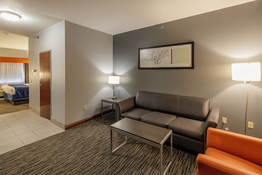 Best Western Elkhart Inn & Suites - photo 15