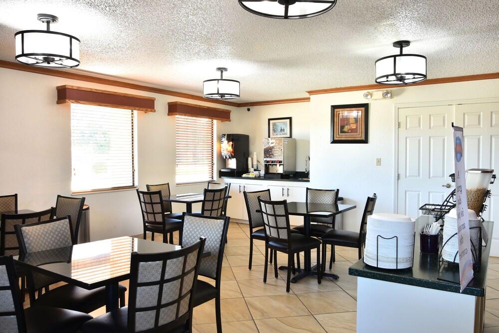 Baymont by Wyndham Robinson - photo 17