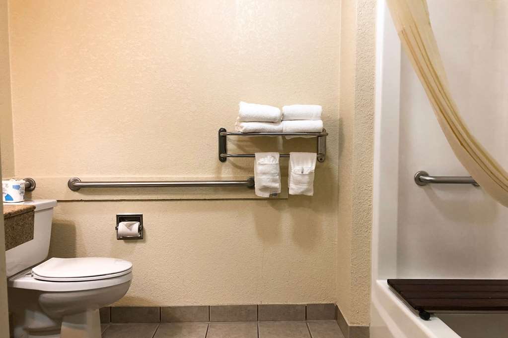 Quality Inn I 70 at Wanamaker - photo 13