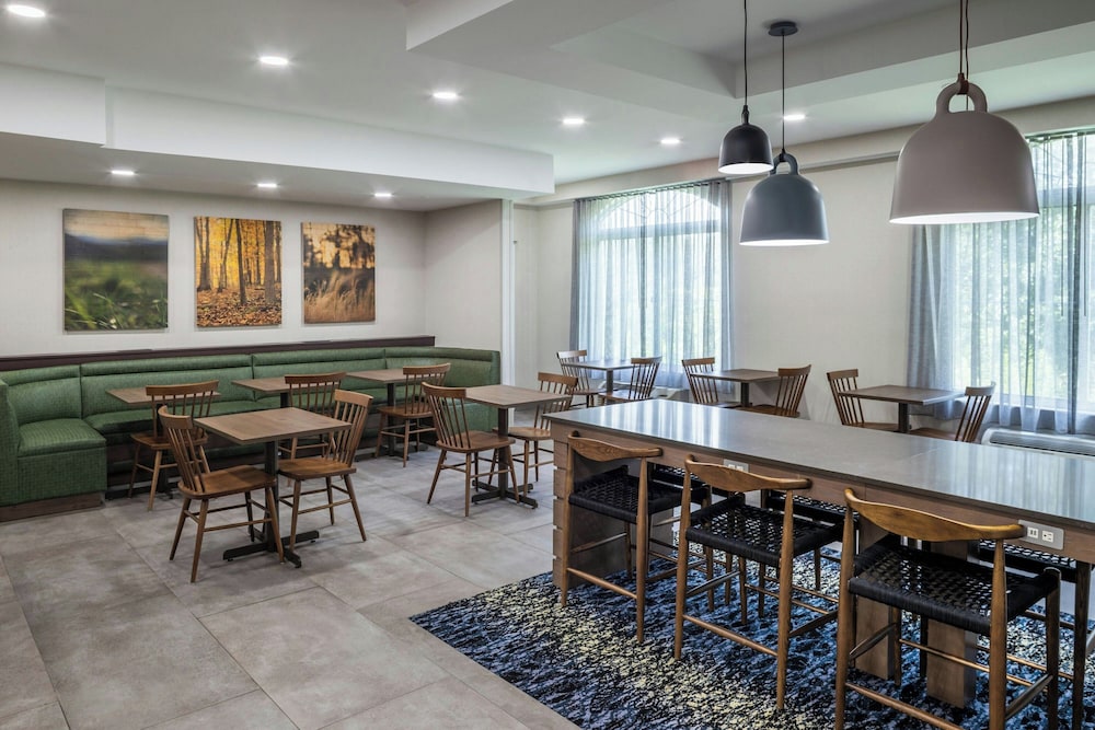 Fairfield Inn & Suites by Marriott Butler - photo 24