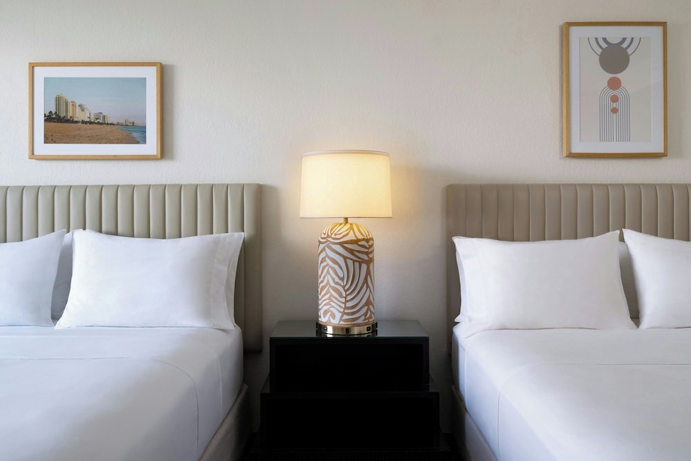 Renaissance Fort Lauderdale Marina Hotel - photo 8