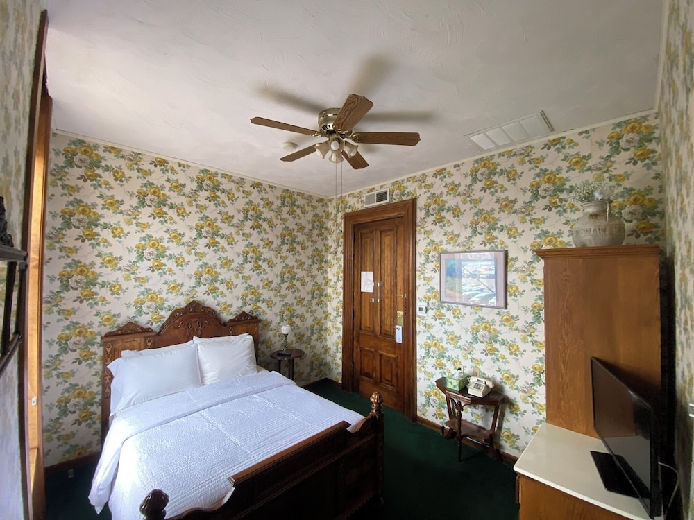 Decker Hotel - photo 20