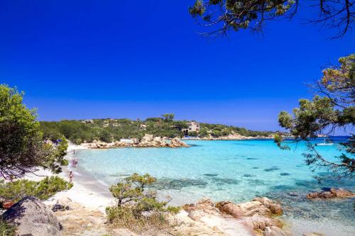 Villa Smeralda — 4-Star Luxury Hotel in Cannigione, Italy