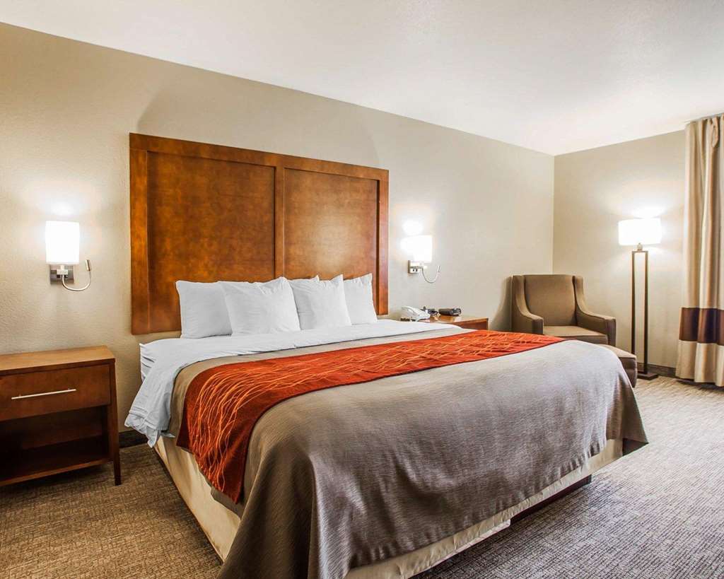 Comfort Inn Marshalltown South - photo 12