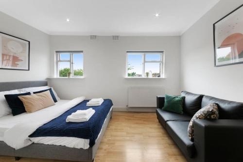 Charming Crouch Hill by MoreThanStays — 4-Star Luxury Hotel in London, United Kingdom