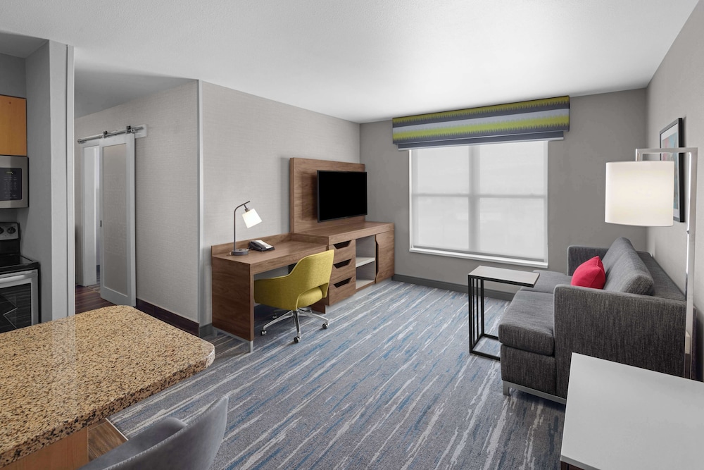 Hampton Inn & Suites Orem - photo 14