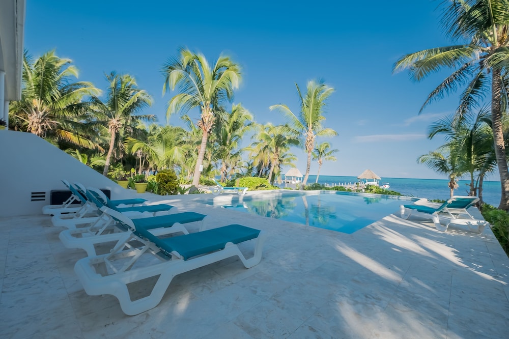 Villa Anil Mar — 4-Star Luxury Hotel in San Pedro, Belize