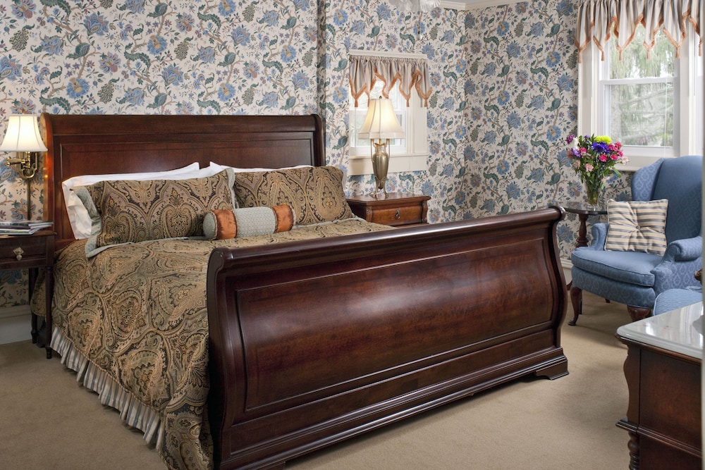 Albemarle Inn - photo 42