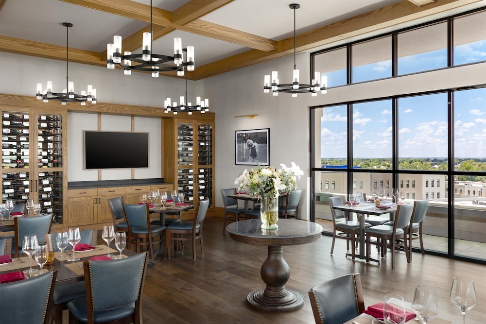 Hotel Avail Rogers Tapestry Collection by Hilton - photo 41