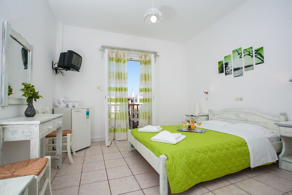 Hotel Stella - last minute hotel in Paros