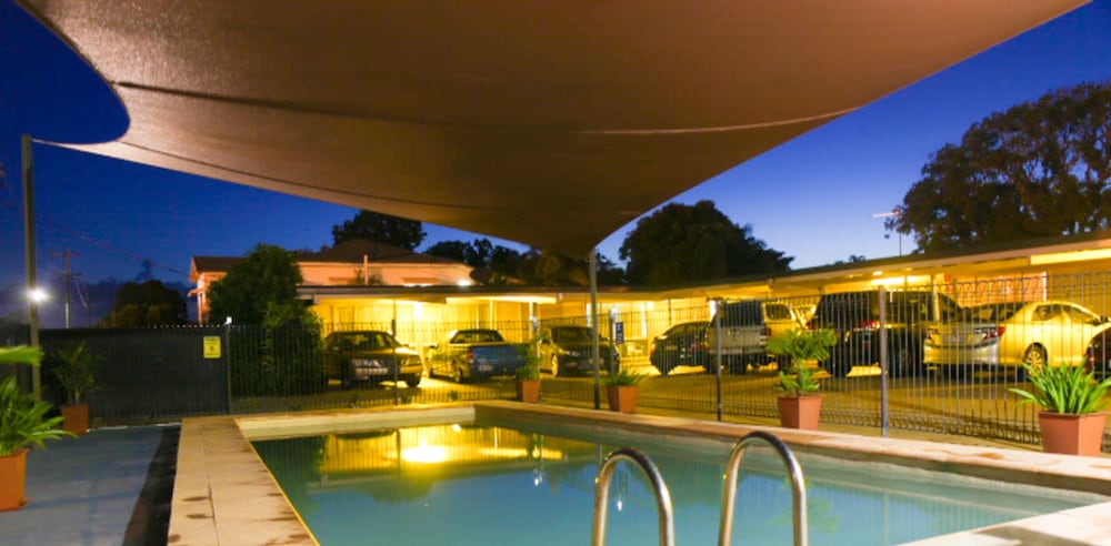 A A Motel — Proserpine