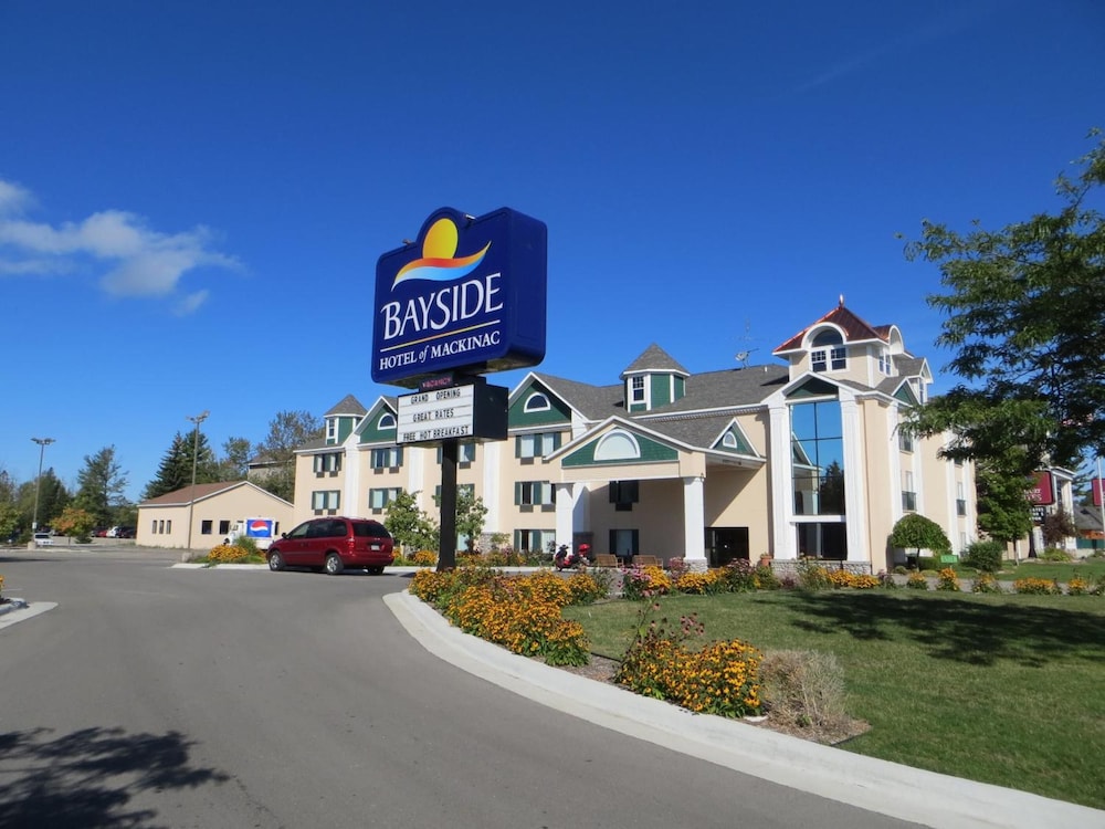 Bayside Hotel Of Mackinac — Mackinaw