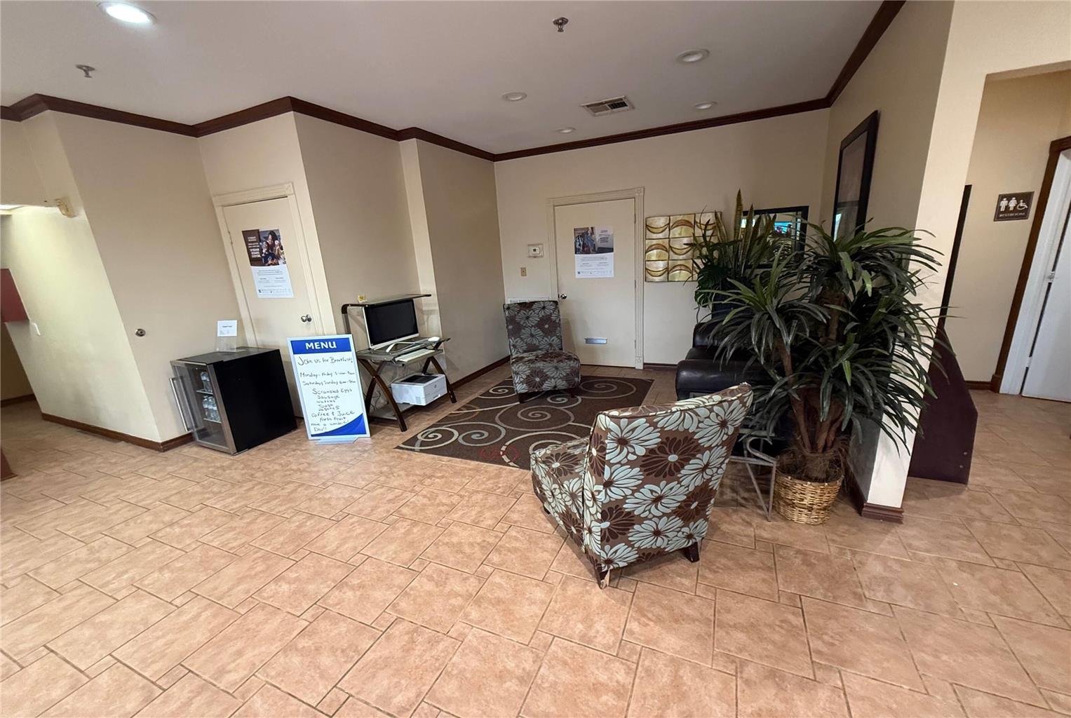 Days Inn by Wyndham Navasota - photo 7