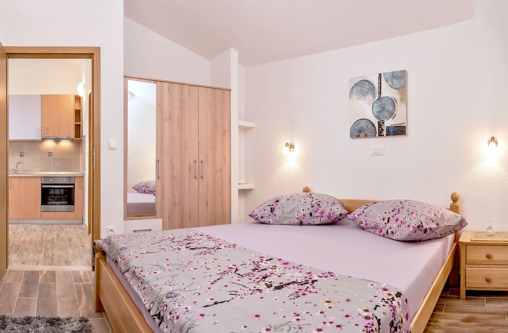 Beach Resort Apartments Bucina — Baska Voda — photo 4
