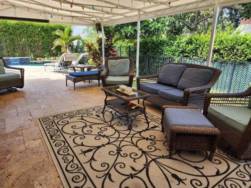 Blue Heaven in the Heart of Stuart Heat salt pool in Stuart, United States