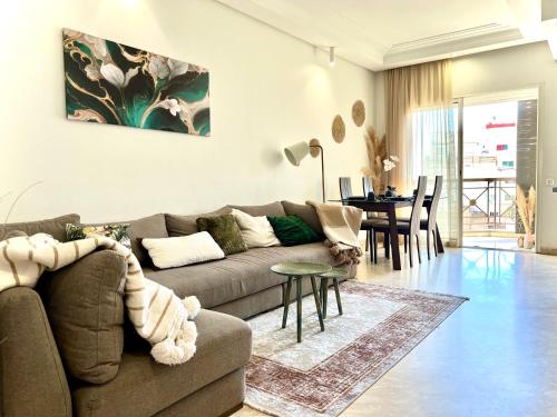 Maarif Cosy 2 Chambres Parking wifi Netflix Gratuit — 4-Star Luxury Hotel in Casablanca, Morocco