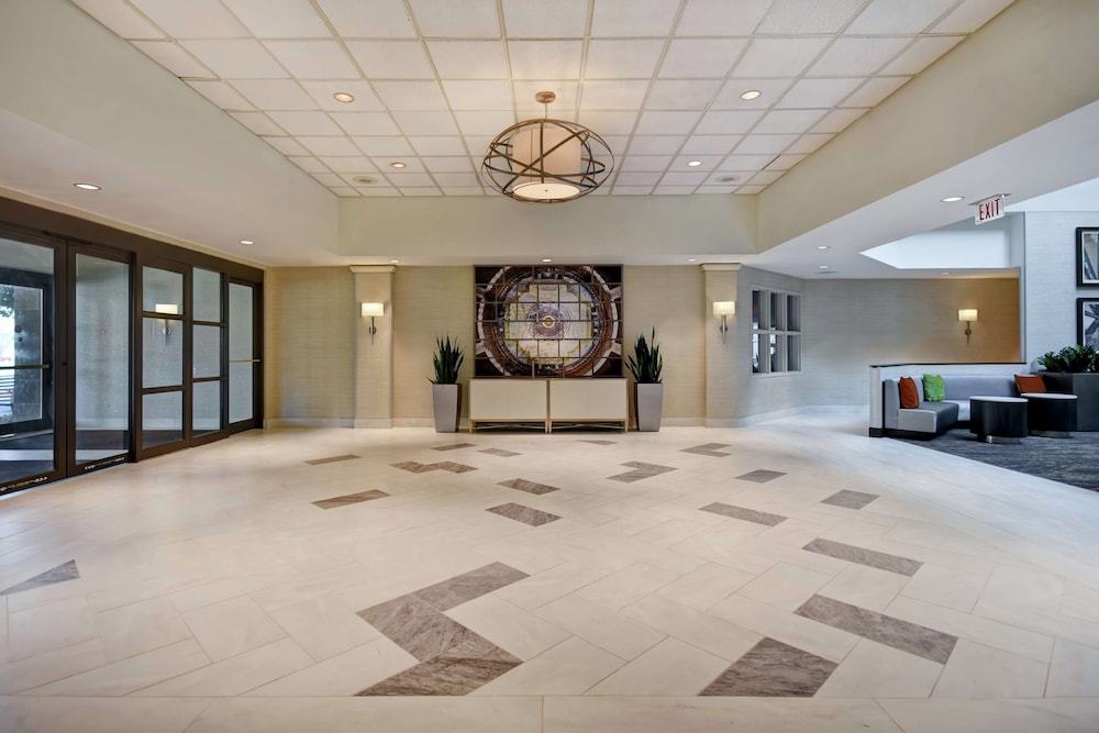 Embassy Suites Little Rock - photo 10