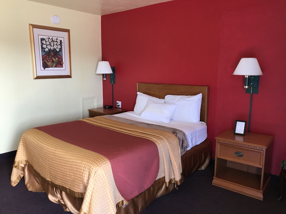 Shamrock Country Inn - photo 21