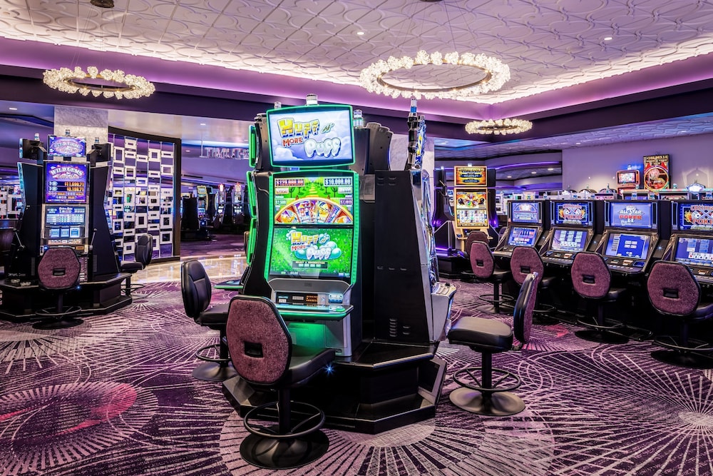 Harrah s Las Vegas A Caesars Rewards Destination - photo 63