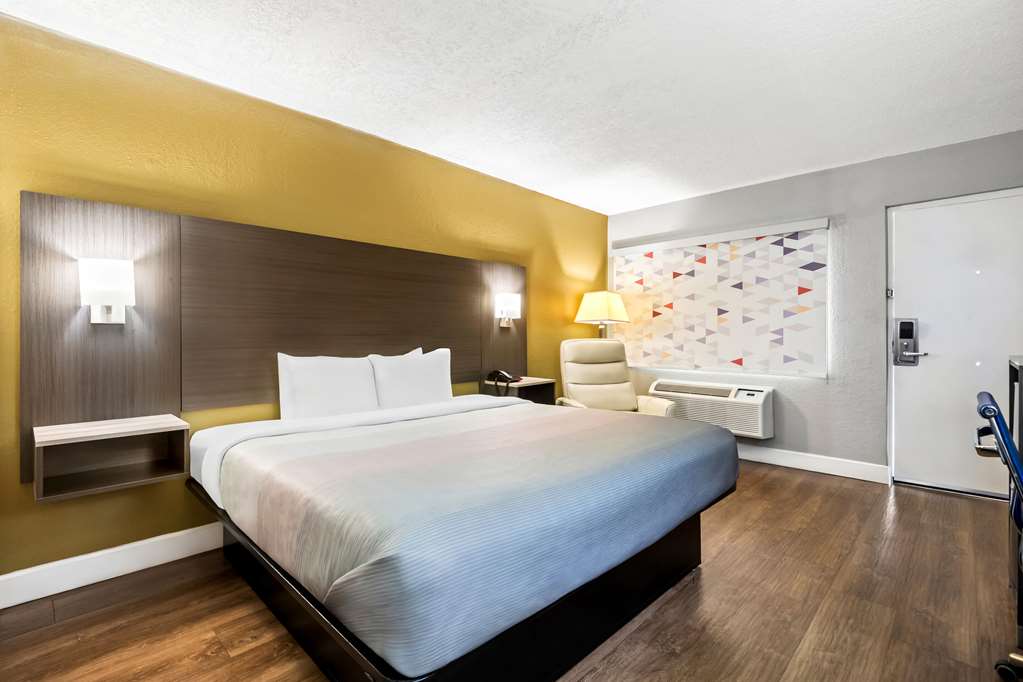 Quality Inn near Blue Spring - photo 21