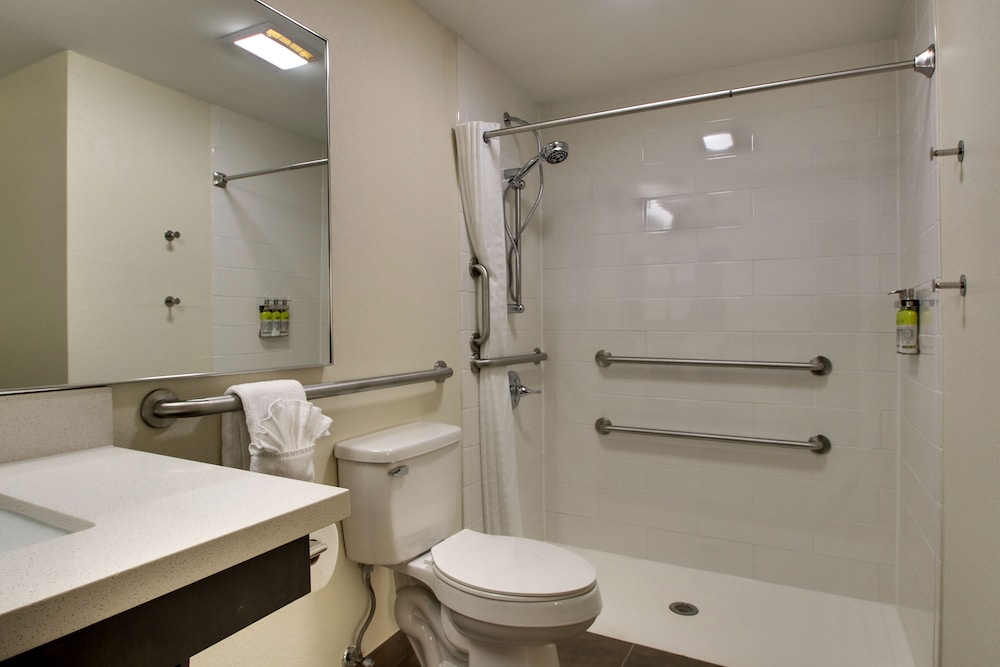 Candlewood Suites Wichita East by IHG - photo 21