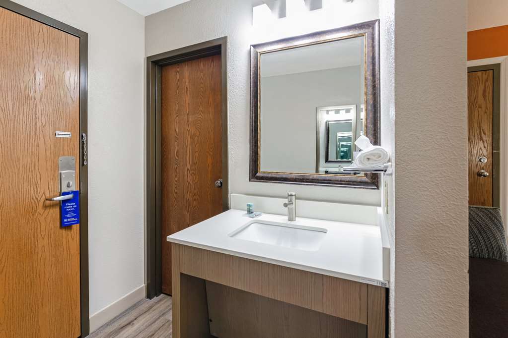 Best Western U. S. Inn - photo 25