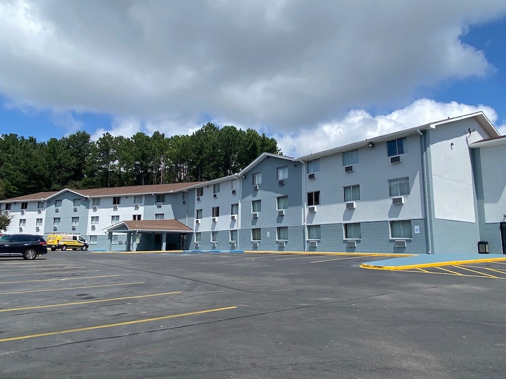 Super 8 by Wyndham Homewood Birmingham Area - photo 31