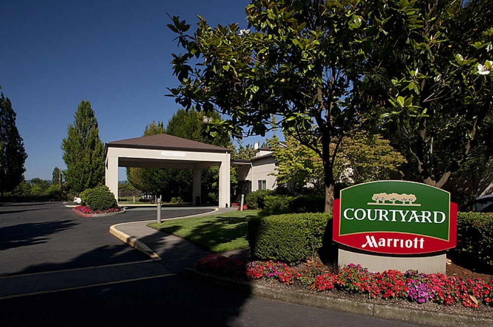 Courtyard By Marriott Portland Hillsboro - photo 33