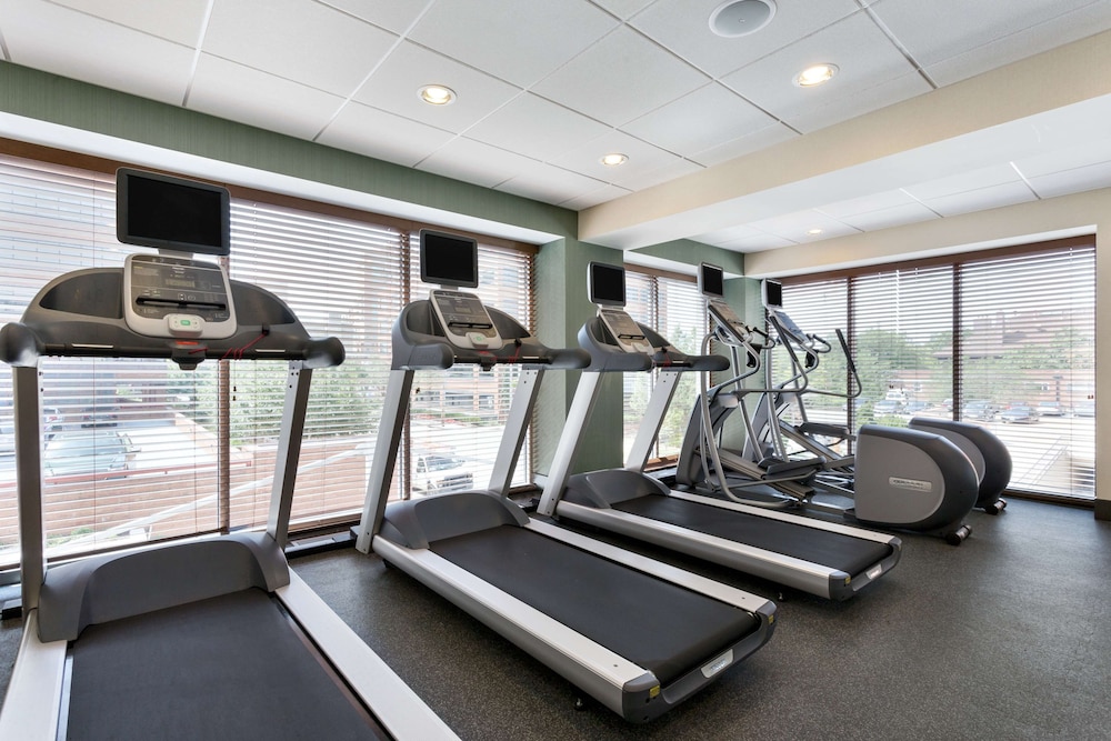 Hampton Inn & Suites Clayton St. Louis Galleria Area - photo 24