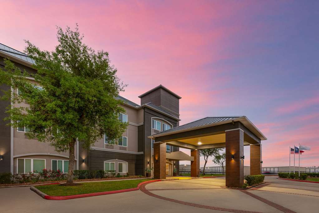 La Quinta Inn & Suites by Wyndham Angleton - photo 5