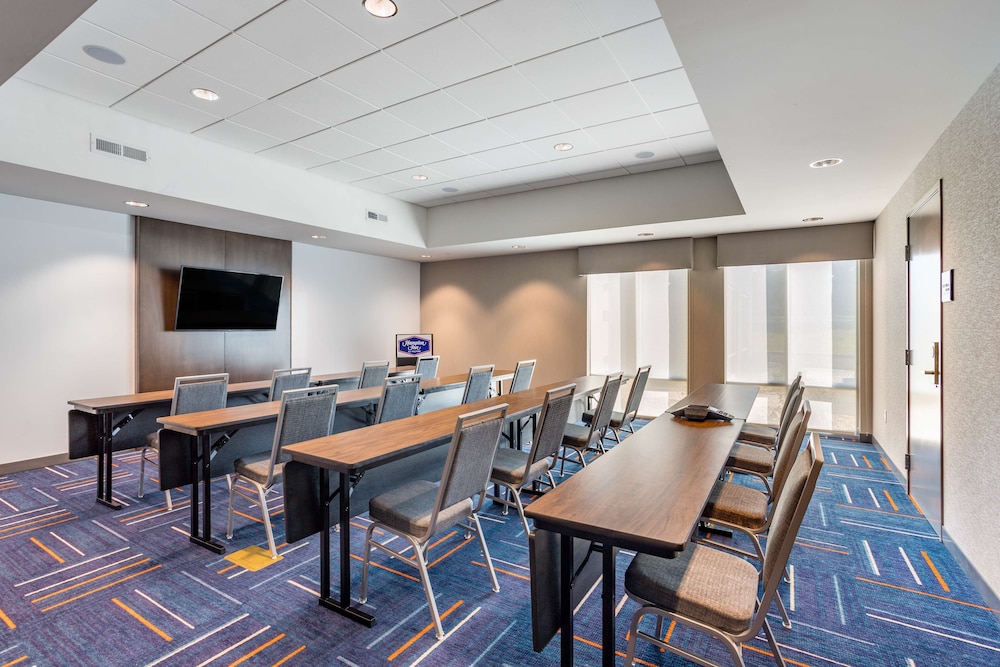 Hampton Inn by Hilton Bedford - photo 39
