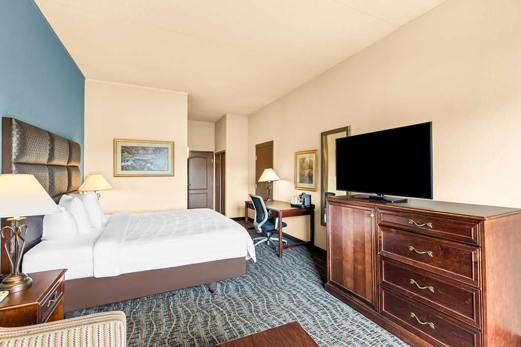 Best Western Holiday Manor - photo 22
