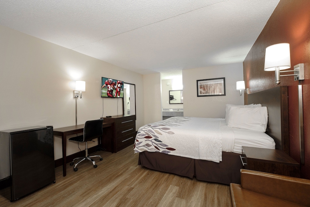 Red Roof Inn Fredericksburg North - photo 11