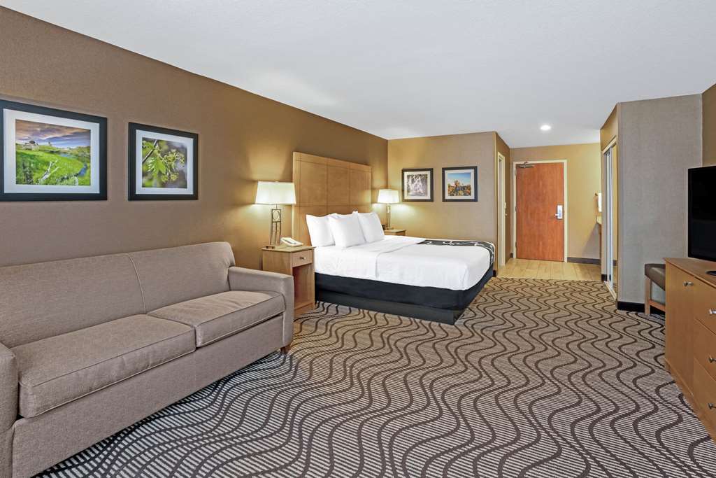 La Quinta Inn & Suites by Wyndham Coeur d`Alene - photo 23