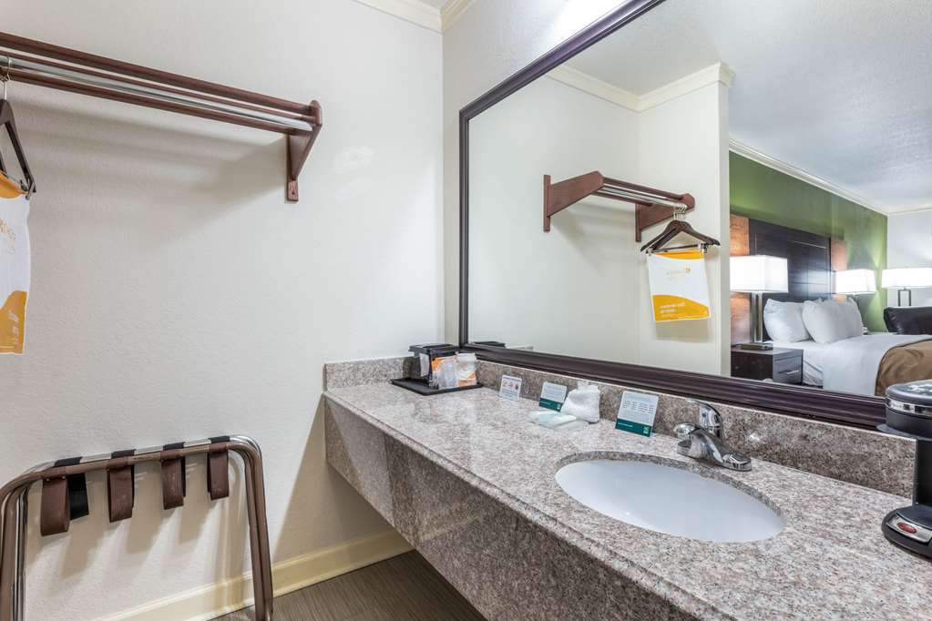 Quality Inn Forrest City I 40 - photo 18