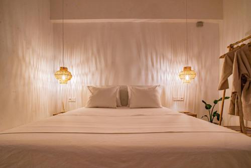 Private Jacuzzi & Acropolis View the Suite — 4-Star Luxury Hotel in Athens, Greece