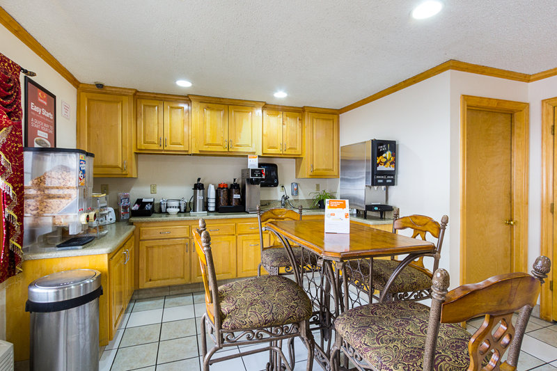 Rodeway Inn West Dodge - photo 6
