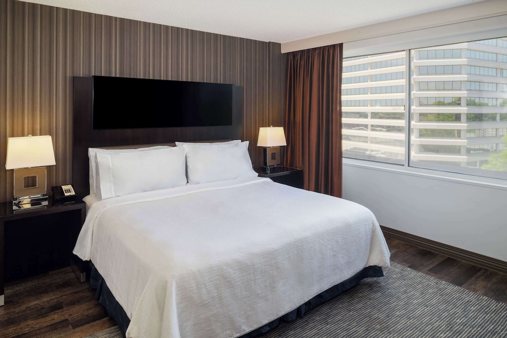 Embassy Suites by Hilton Washington DC Chevy Chase Pavilion - photo 16