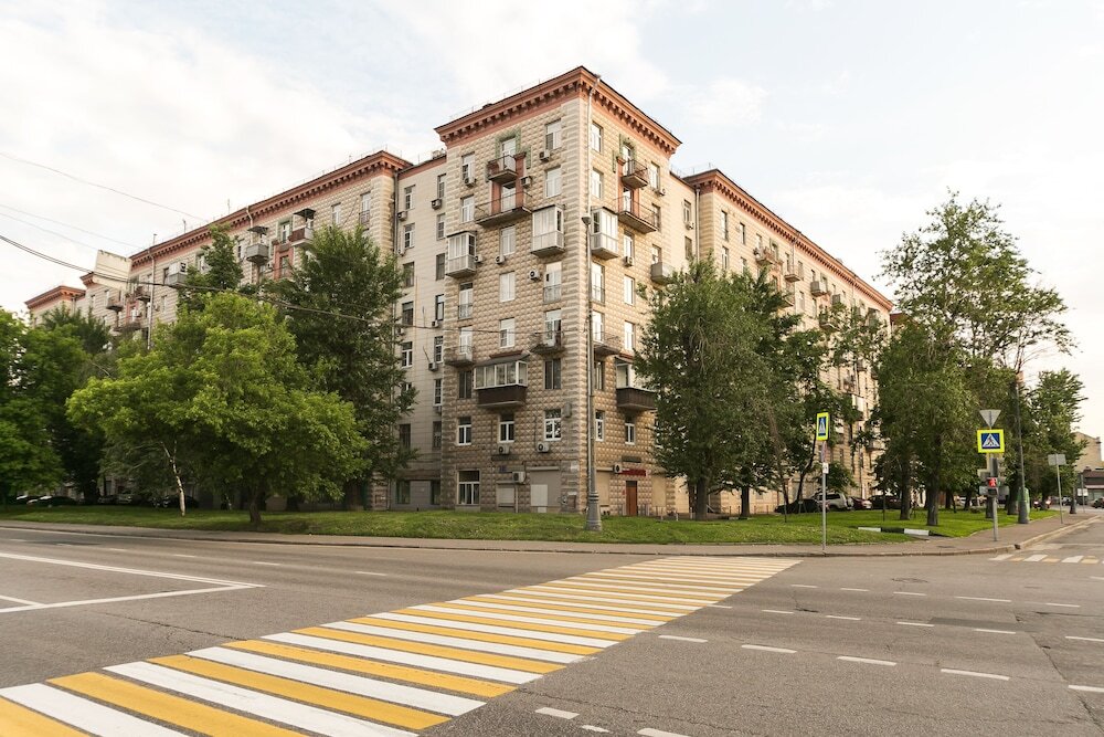 MaxRealty24 Derbenevskaya Naberezhnaya - carbon neutral hotel in Moscow