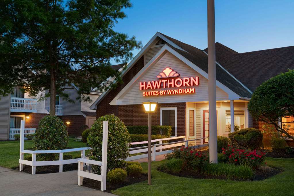 Hawthorn Suites by Wyndham Tinton Falls - photo 3