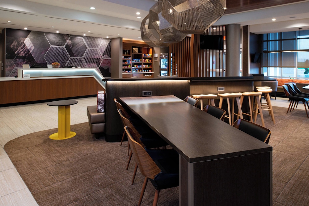 Springhill Suites Kansas City Northeast - photo 23
