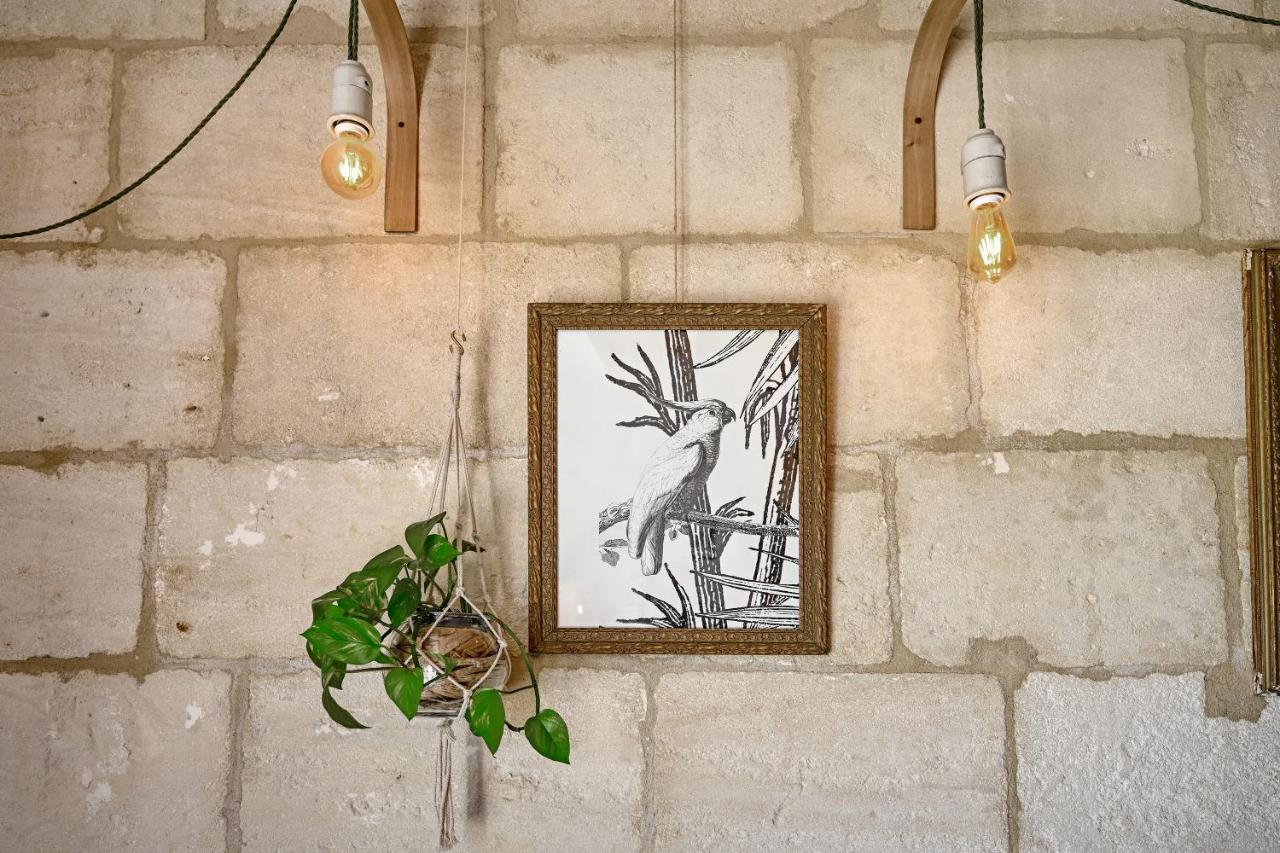 Mas Des Prepresses la Maison Des Vendangeurs — 4-Star Luxury Hotel in Beaucaire, France