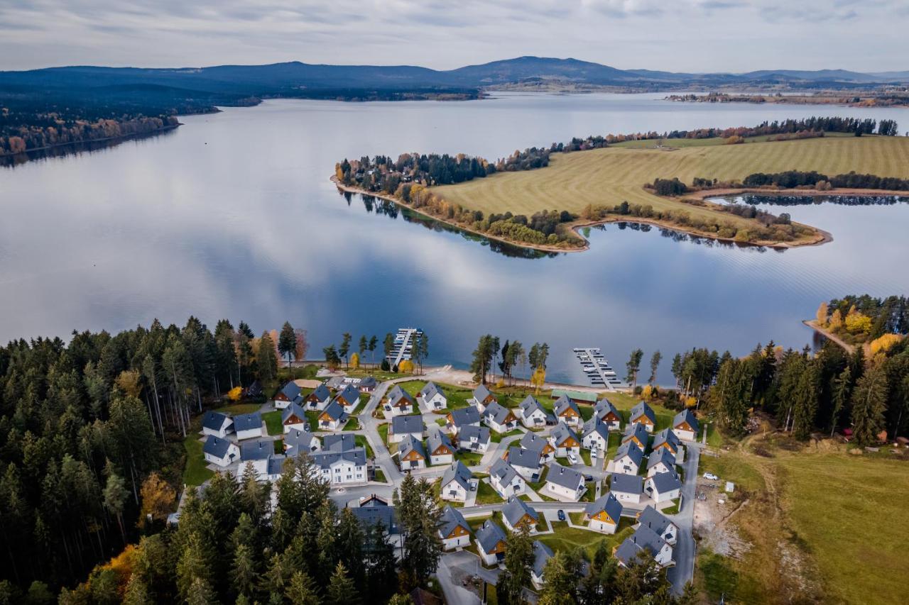 Deluxe Apartment Lipno Lake Side Village Frymburk nad Vltavou — 4-Star Luxury Hotel in Frymburk, Czech Republic