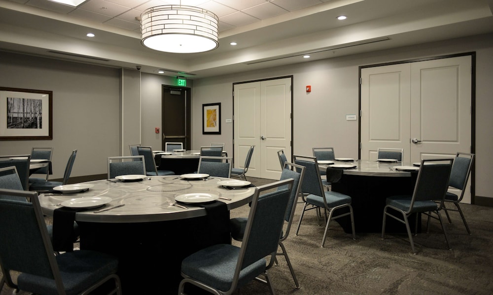 Hilton Garden Inn Louisville Mall of St. Matthews - photo 36