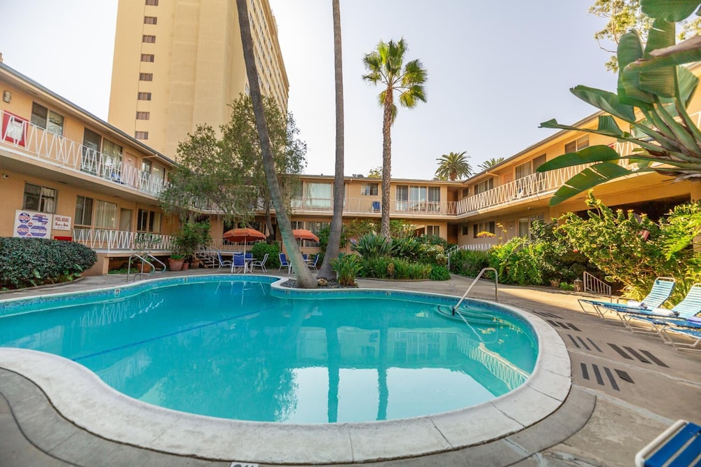 Cal Mar Hotel Suites - photo 11