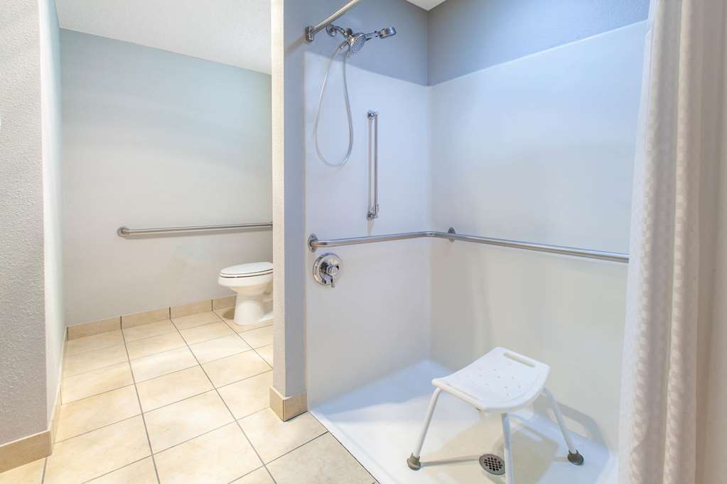 Microtel Inn & Suites by Wyndham Pittsburgh Airport - photo 10