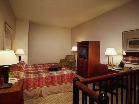 Days Inn by Wyndham Dodge City - photo 15