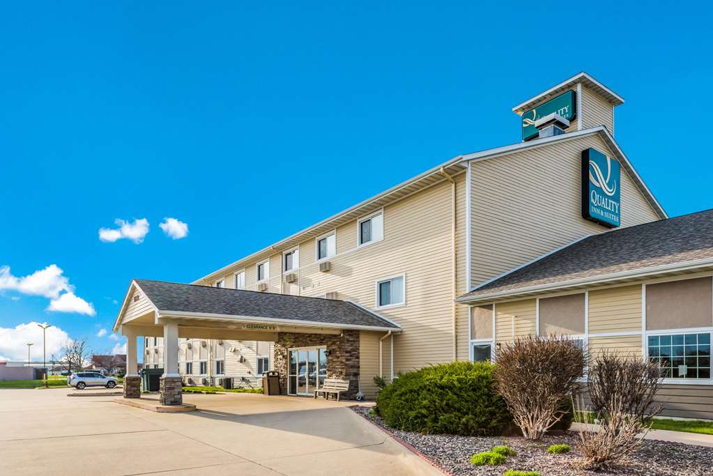 Quality Inn & Suites Eldridge Davenport North - featured photo