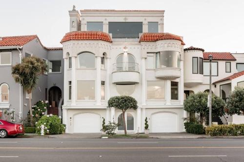 The Peacock Palace in San Francisco, United States